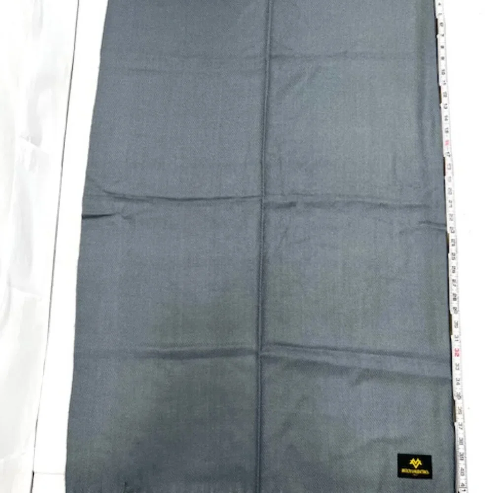 New in Bag MOLTI VALENTINO Italy Scarf Men/Women 100% Wool, Gray Fringed 68